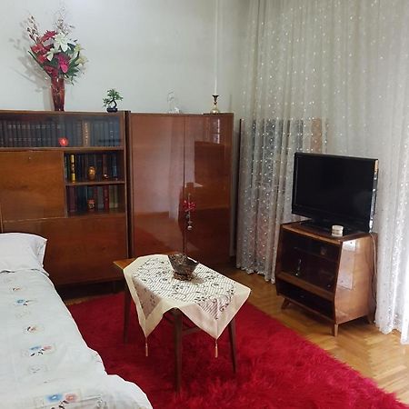 شقة Tríkala  في Goodbye, Lenin المظهر الخارجي الصورة